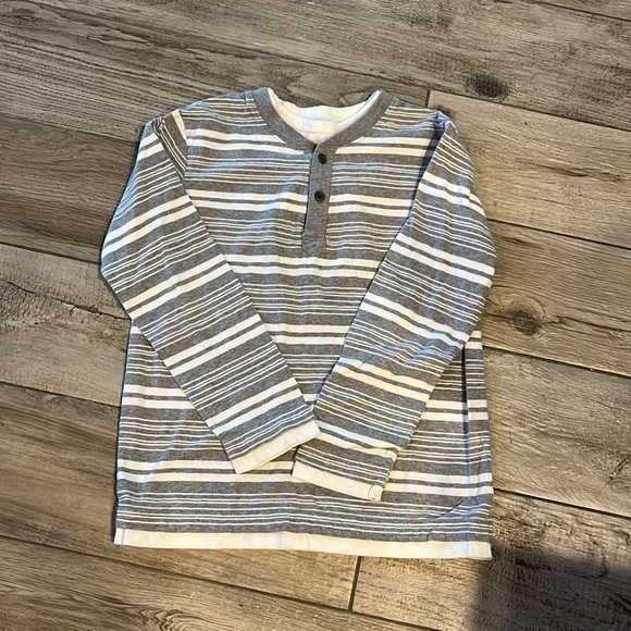 EUC bundle of 2 The Children’s Place long sleeve shirts, sz 7/8 - Picture 5 of 8